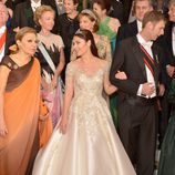 Elia Zaharia charla con Farah Pahlavi y Leka de Albania con la Reina Sofía en su boda