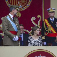 Los Reyes Felipe y Letizia, muy felices con la Princesa Leonor y la Infanta Sofía en el Día de la Hispanidad 2016