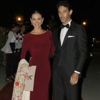 Cecilia Gómez y su novio Iván Vicente durante la X Edición de los Premios Escaparate en Sevilla