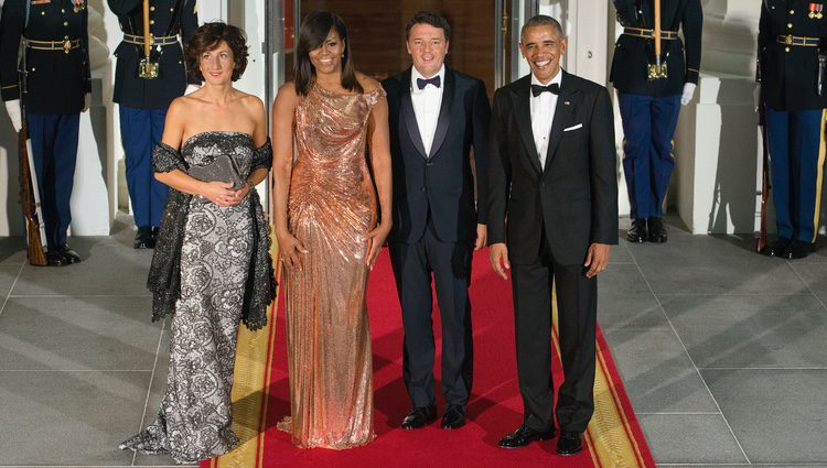 Barack y Michelle Obama con el primer ministro de italia Matteo Renzi y su esposa Inés Landini