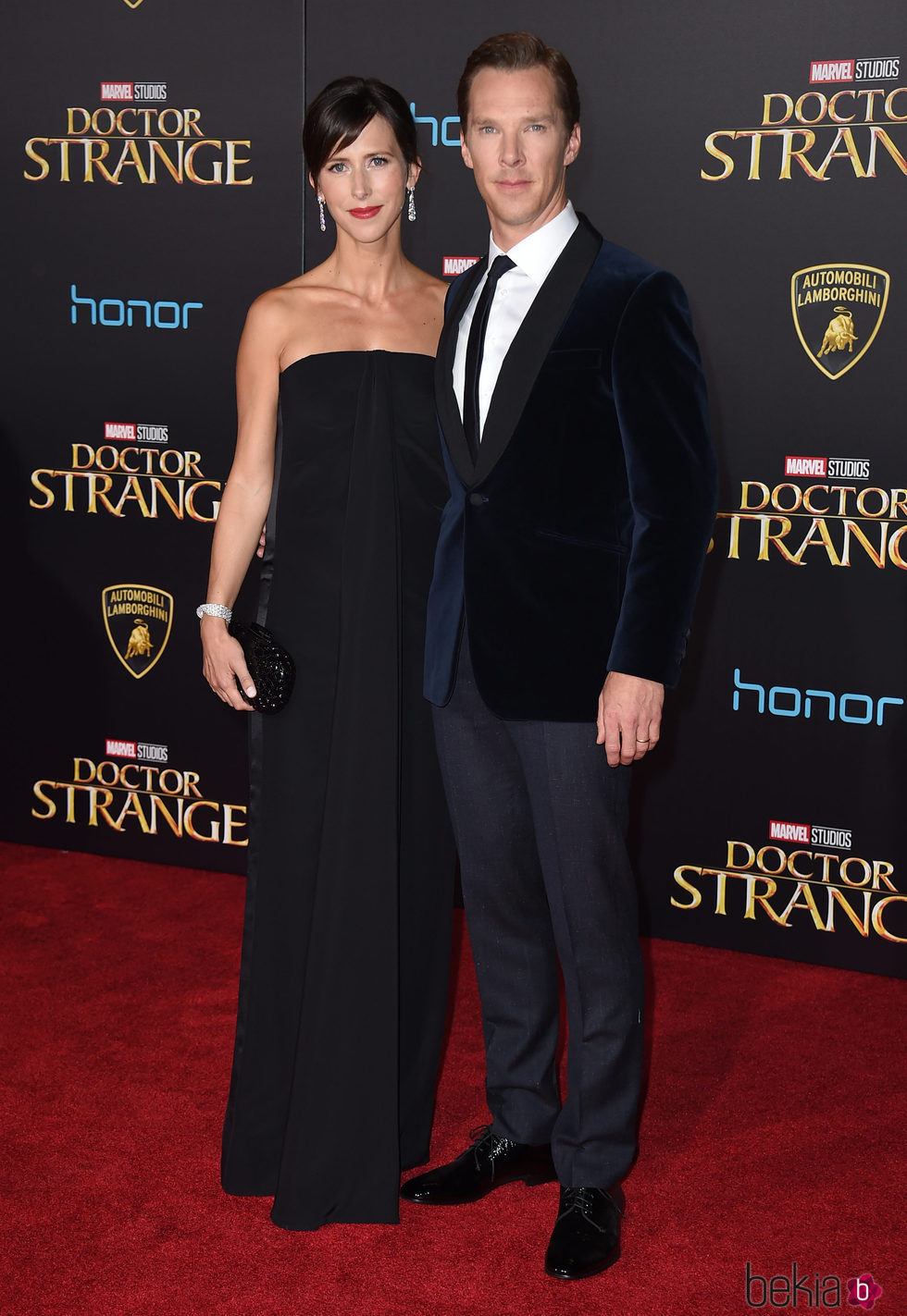 Benedict Cumberbatch y Shophie Hunter en la premier de 'Doctor Strange'