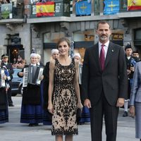Los Reyes Felipe y Letizia y la Reina Sofía en los Premios Princesa de Asturias 2016