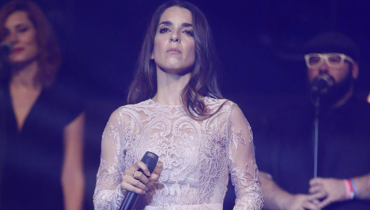 Ruth Lorenzo durante su actuación  en el concierto 'Por ellas' de Cadena 100