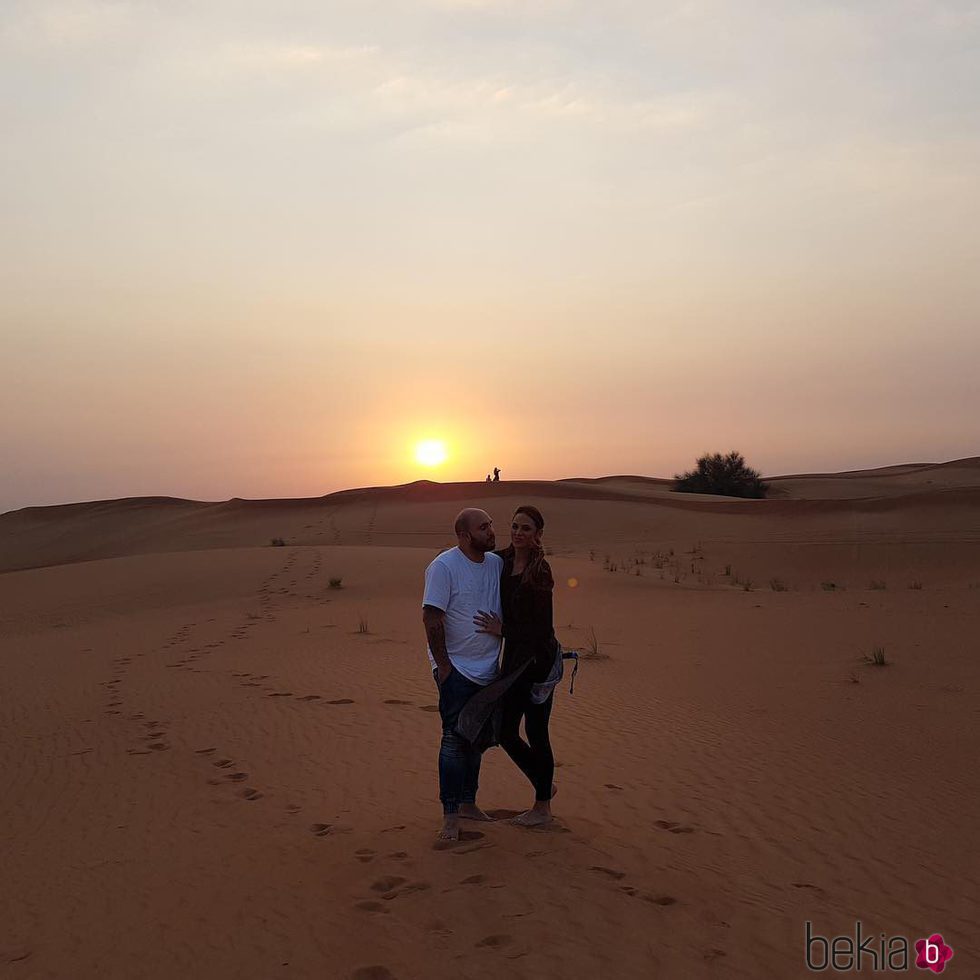 Kiko Rivera e Irene Rosales en las dunas de Dubái durante su luna de miel