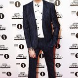 Nick Grimshaw en la alfombra roja de los BBC Radio 1's Teen Awards 2016