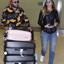 Kiko Rivera e Irene Rosales en el aeropuerto de Madrid tras su luna de miel