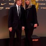 Luka Modric y Vanja Bosnic en los Premios La Liga 2016 en Valencia