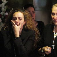 Rocío Carrasco llora la muerte de su madre Rocío Jurado