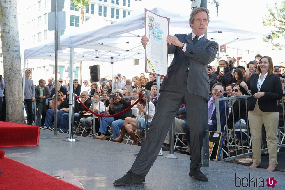 Hugh Laurie inaugura su estrella en el conocido Paseo de la Fama