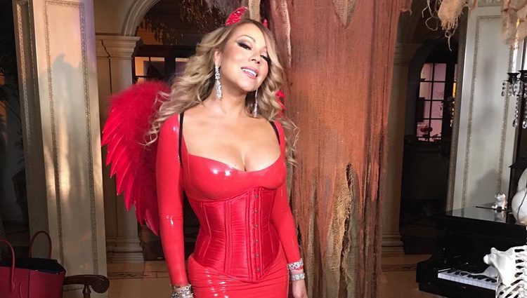 Mariah Carey elige un disfraz de diabla para celebrar Halloween 2016