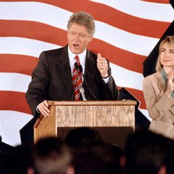 Bill Clinton durante un mitin de su campaña política
