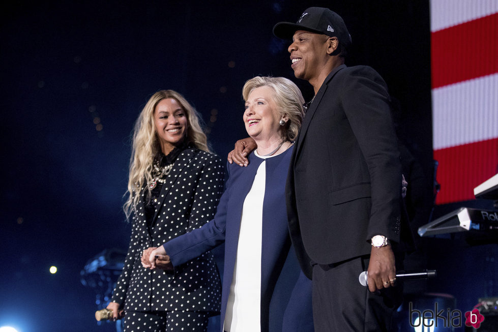 Beyoncé y Jay Z apoyando a Hillary Clinton