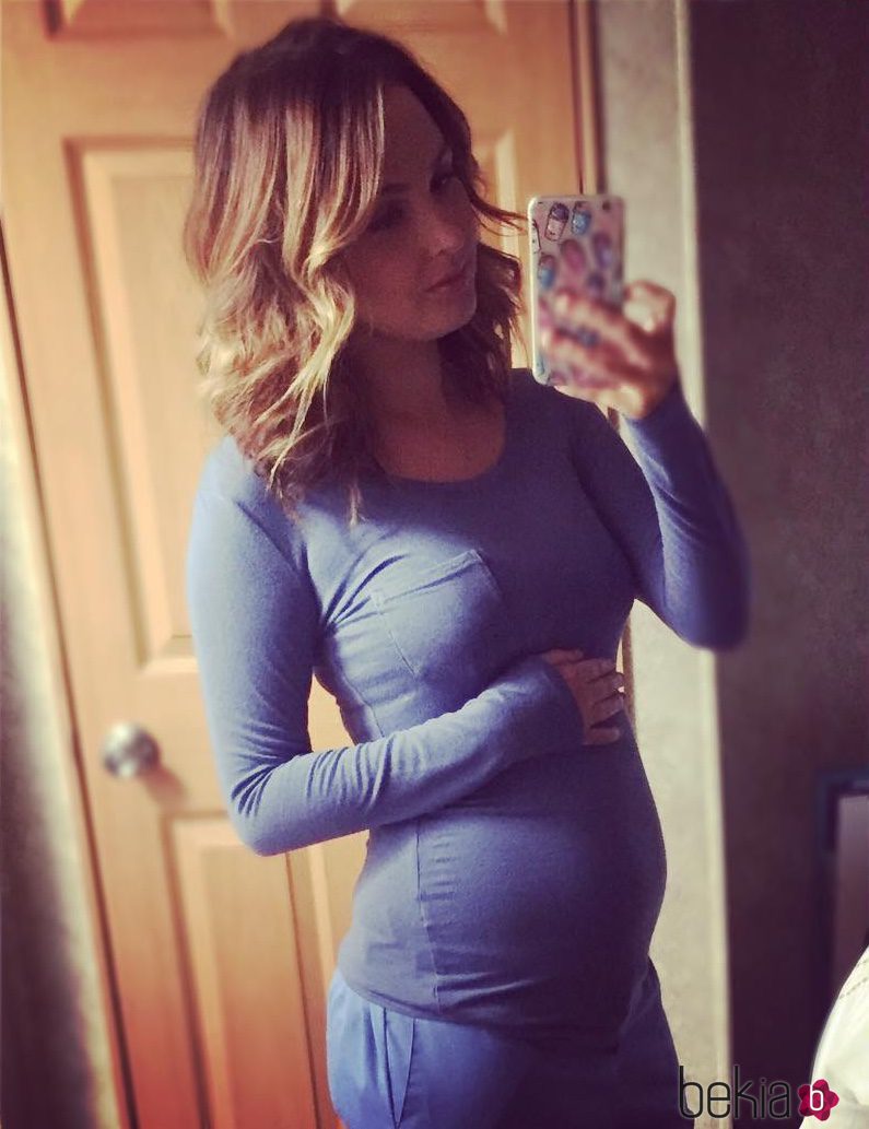 Camilla Luddington presume de embarazo en las redes sociales
