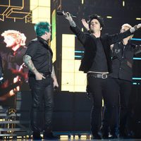 Green Day durante su actuación en los MTV EMA 2016