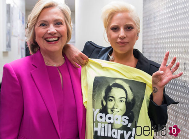 Lady Gaga apoyando a Hillary Clinton