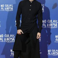 Álex García durante la premiere de la película 'No culpes al karma de lo que te pasa por gilipollas'