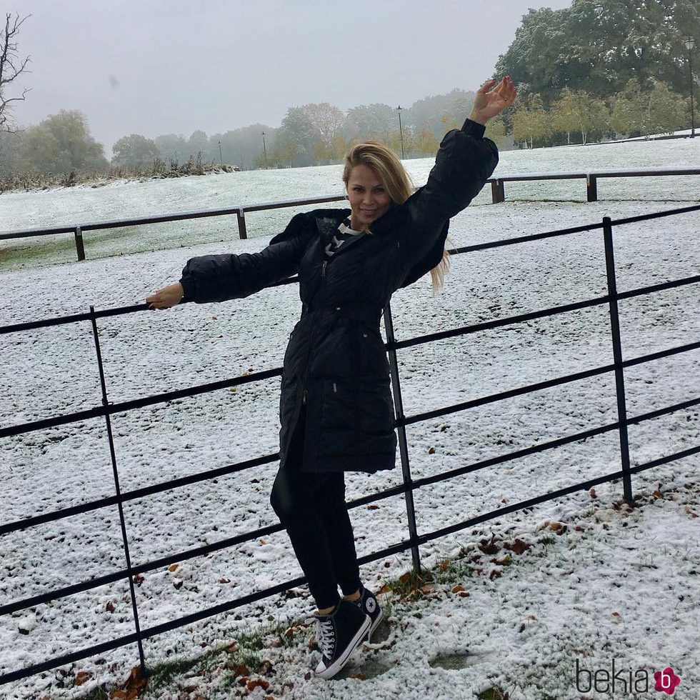 Yolanda Cardona disfruta de la primera nevada de la temporada