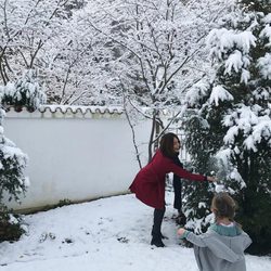 Nagore Aranburu disfruta de la primera nevada de la temporada