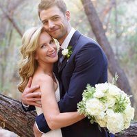 Angela Kinsey y Joshua Snyder felizmente casados