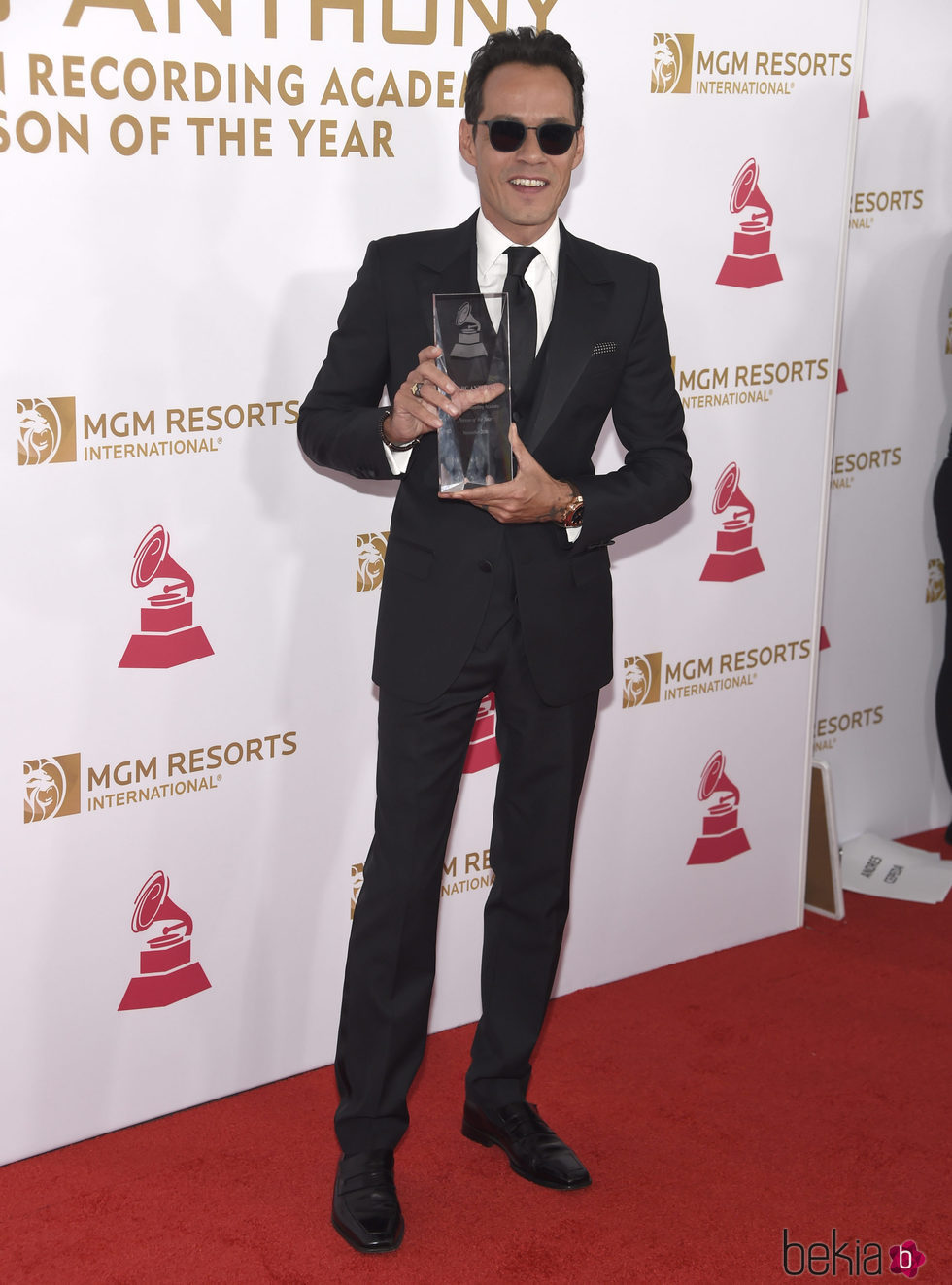 Marc Anthony con el galardón de Persona del Año 2016