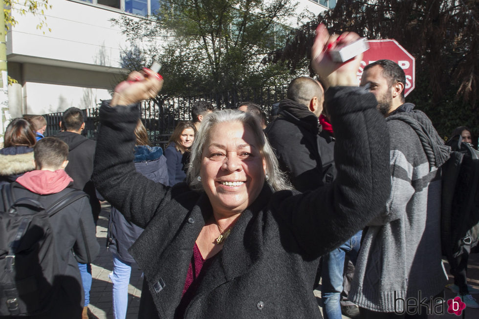 Carmen Gahona en las puertas de los Juzgados de lo Penal de Madrid