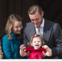 India Casiraghi, muy divertida con sus tíos Pierre Casiraghi y Alexandra de Hannover en el Día Nacional de Mónaco 2016