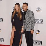 Chrissy Teigen y John Legend en los American Music Awards 2016
