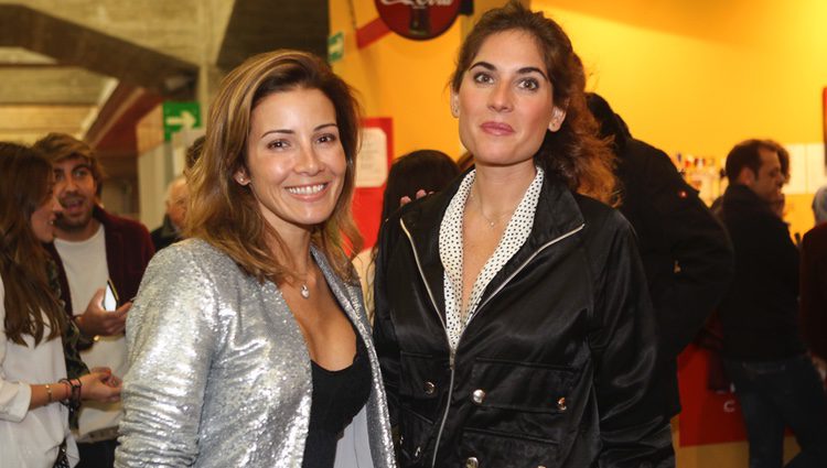 Virginia Troconis y Lourdes Montes en el Rastrillo Nuevo Futuro 2016