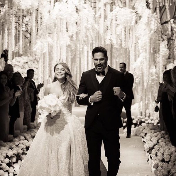 Sofia Vergara Y Joe Manganiello Saliendo De Su Ceremonia De Boda Sofía Vergara La Estrella 