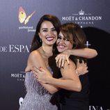 Penélope y Mónica Cruz en la premiere de 'La Reina de España' en Madrid