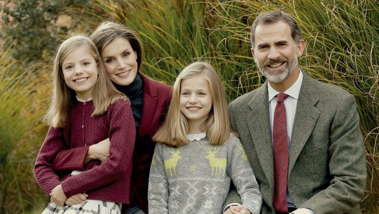 Felicitación de Navidad 2016 de los Reyes Felipe y Letizia con sus hijas