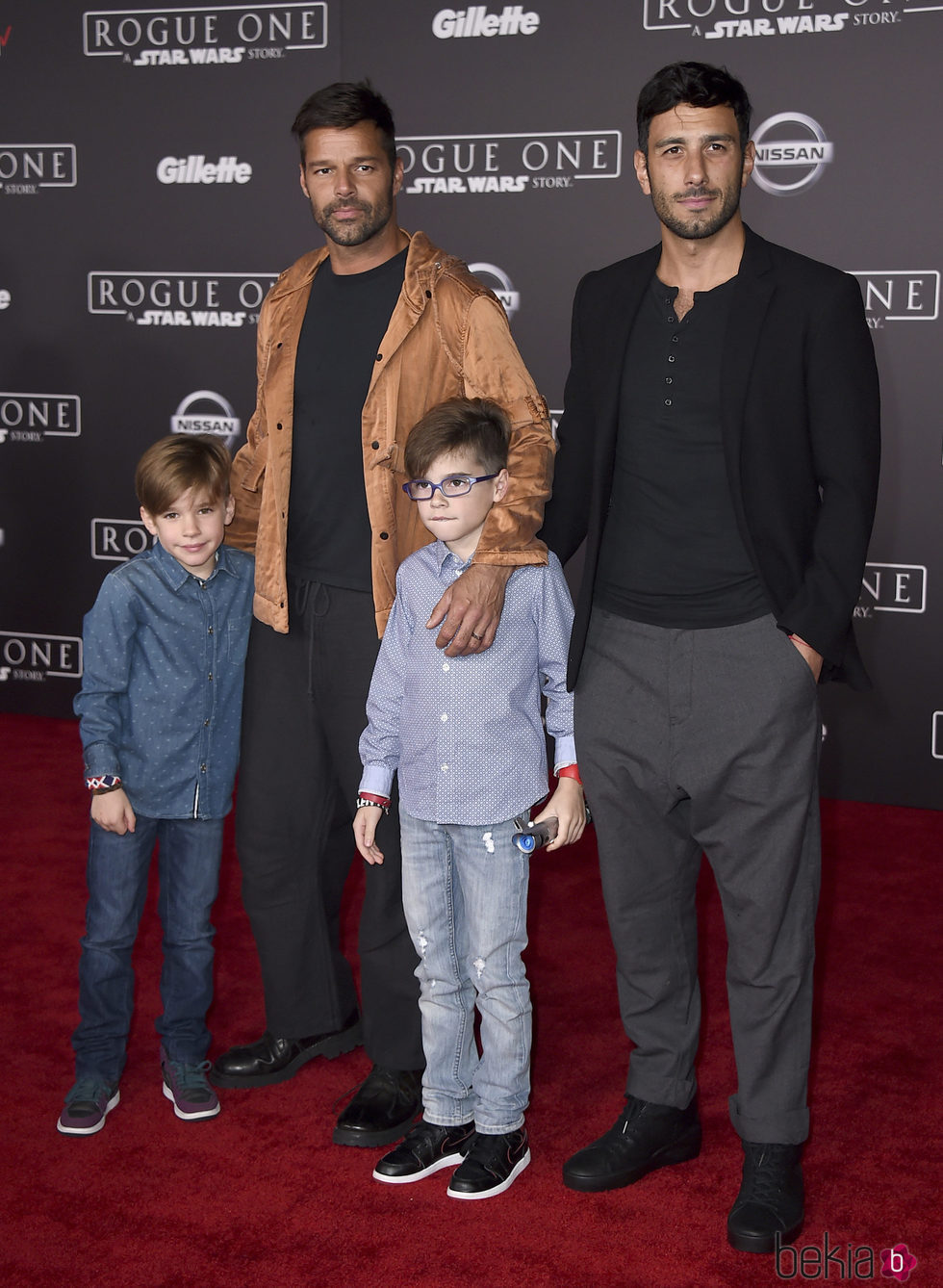 Ricky Martin posa con sus hijos Matteo y Valentino y Jwan Yosef