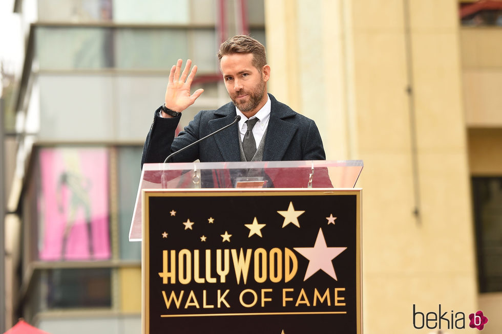 Ryan Reynolds durante su discurso recibiendo la estrella del Paseo de la Fama de Hollywood
