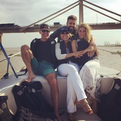 Shakira y Piqué junto a los padres de él en Barranquilla