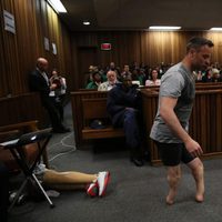 Oscar Pistorius en el juicio por el asesinato de su novia