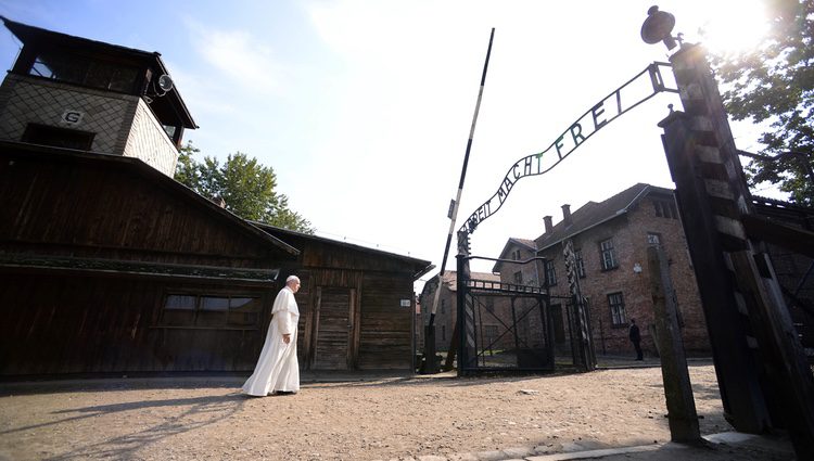El Papa Francisco visita Auchwitz Birkenau