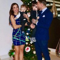 Sergio Ramos y Pilar Rubio felicitan el año 2017 con sus hijos Sergio y Marco