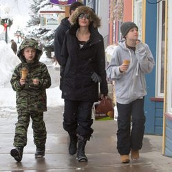 Angelina Jolie y sus hijos de vacaciones