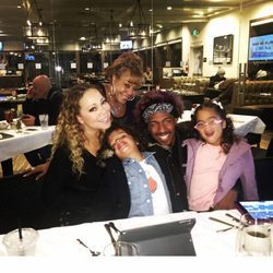 Mariah Carey y Nick Cannon cenando junto a sus gemelos para dar la bienvenida a 2017