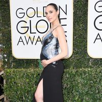 Gal Gadot presume de embarazo en la alfombra roja de los Globos de Oro 2017