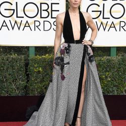 Jessica Biel en la alfombra roja de los Globos de Oro 2017
