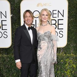 Nicole Kidman y Keith Urban en la alfombra roja de los Globos de Oro 2017