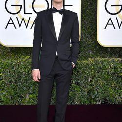 Andrew Garfield en la alfombra roja de los Globos de Oro 2017
