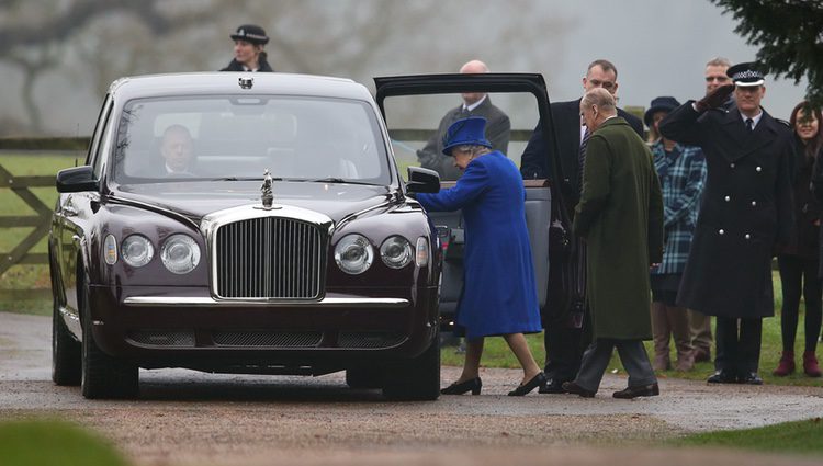 La Reina Isabel reaparece en un acto público después de su convalecencia