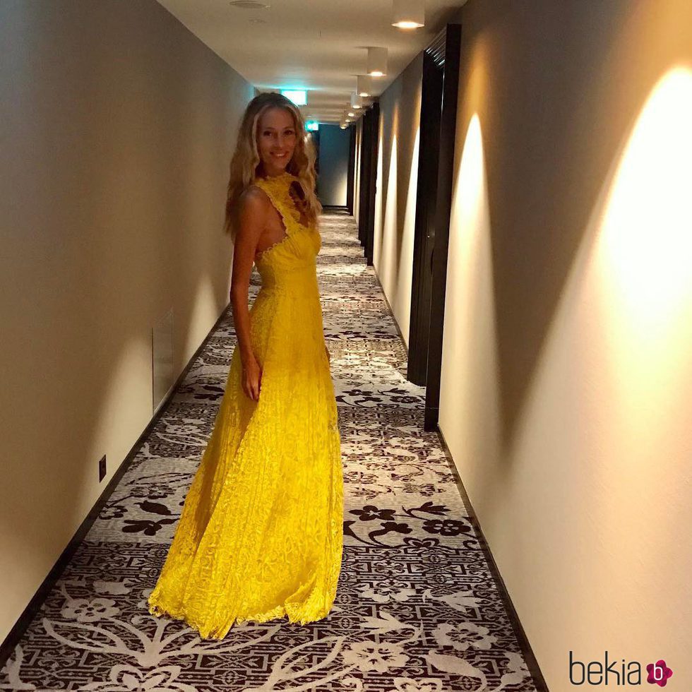Vanesa Lorenzo luciendo un vestido amarillo para The Best FIFA Awards 2016