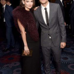 Louis Tomlinson y Danielle Campbell en los Premios Daily Mirror