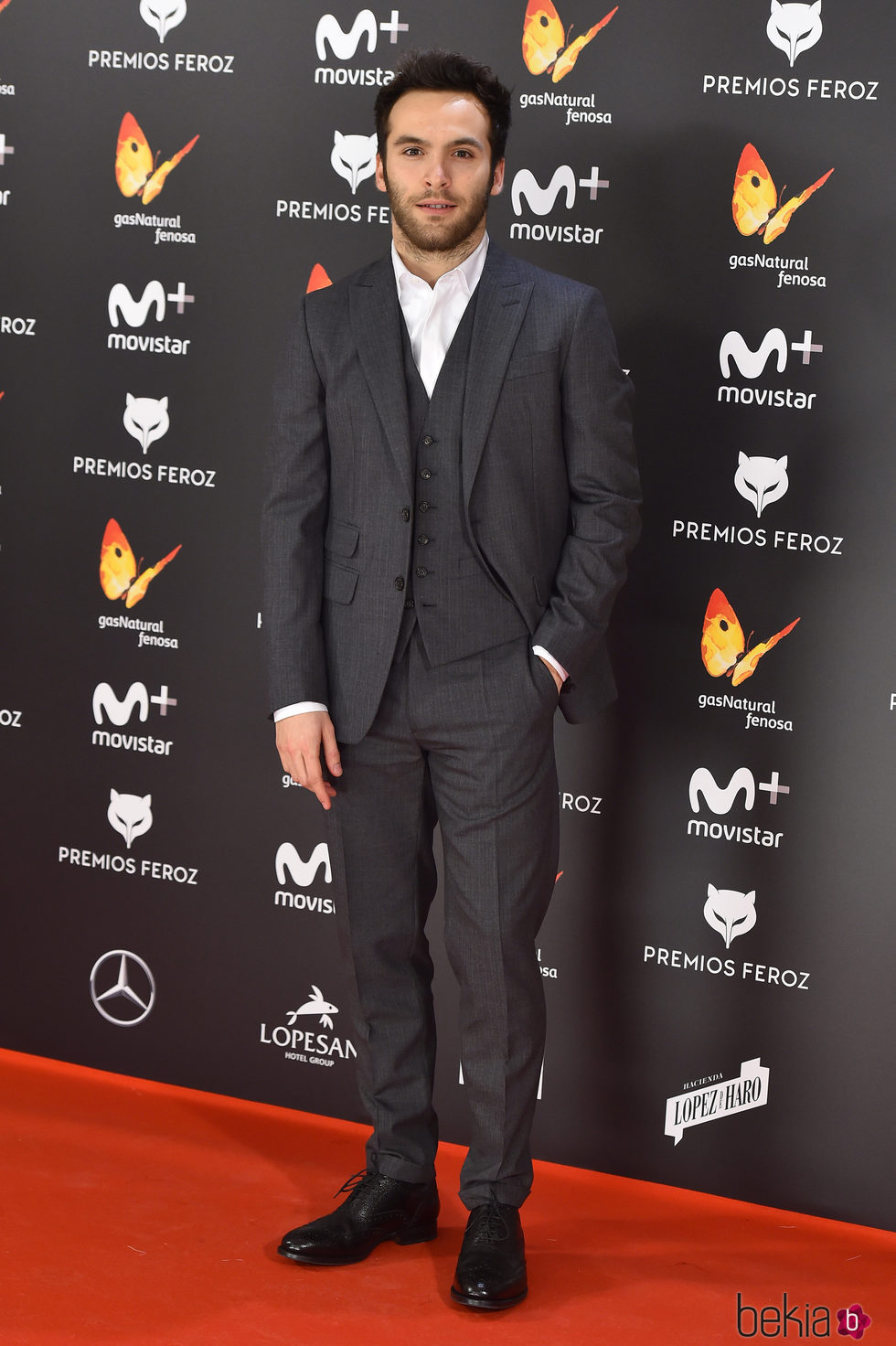 Ricardo Gómez en la alfombra roja de los Premios Feroz 2017