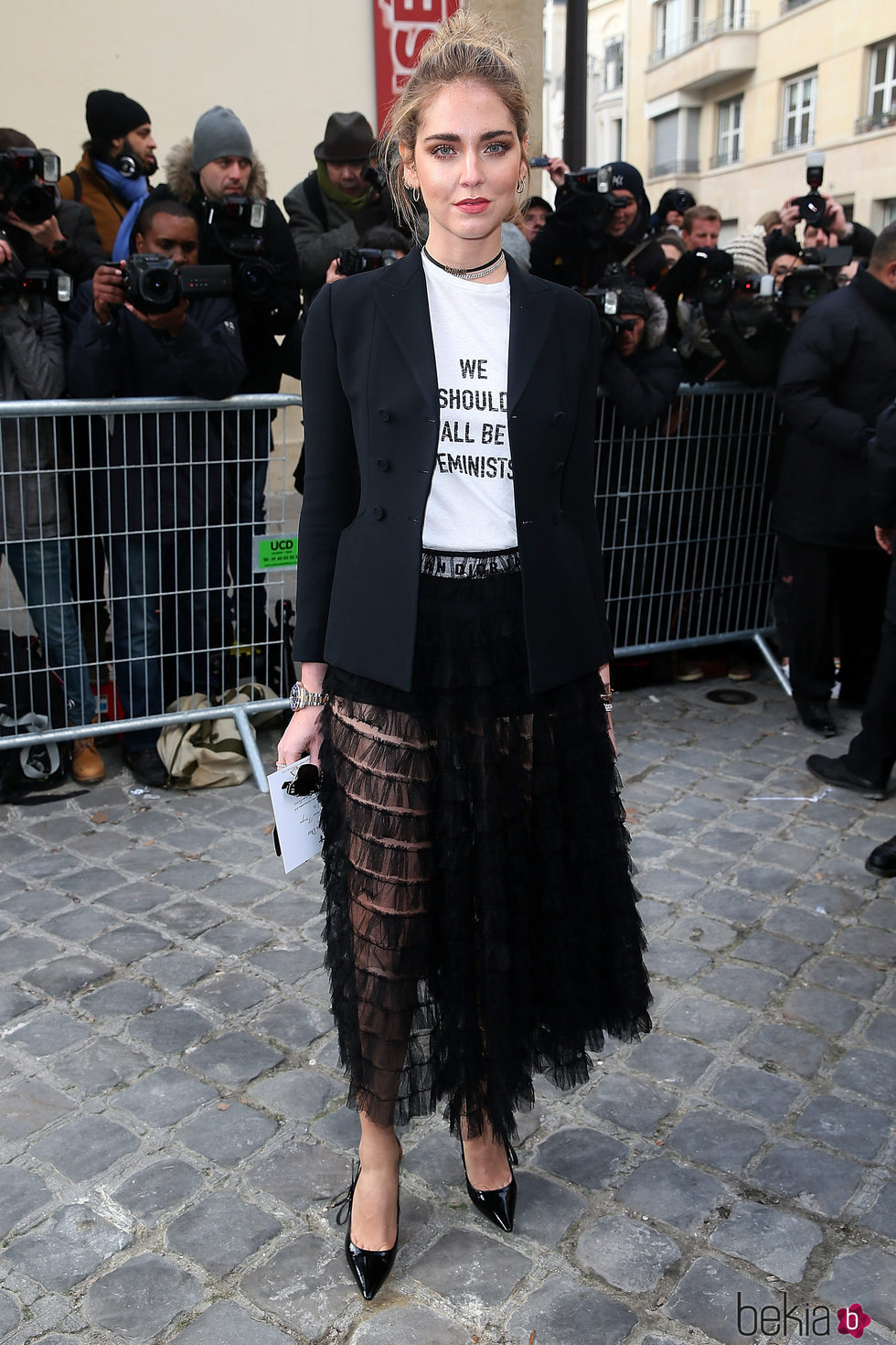 Chiara Ferragni llegando al desfile primavera/verano 2017 de Dior en la Semana de la Alta Costura de París