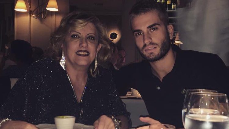 Rodri ('GH 17') y su madre Rosa Puch en un restaurante