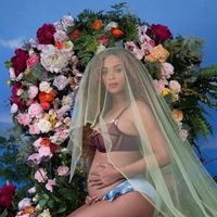 Beyoncé anuncia que está embarazada de gemelos